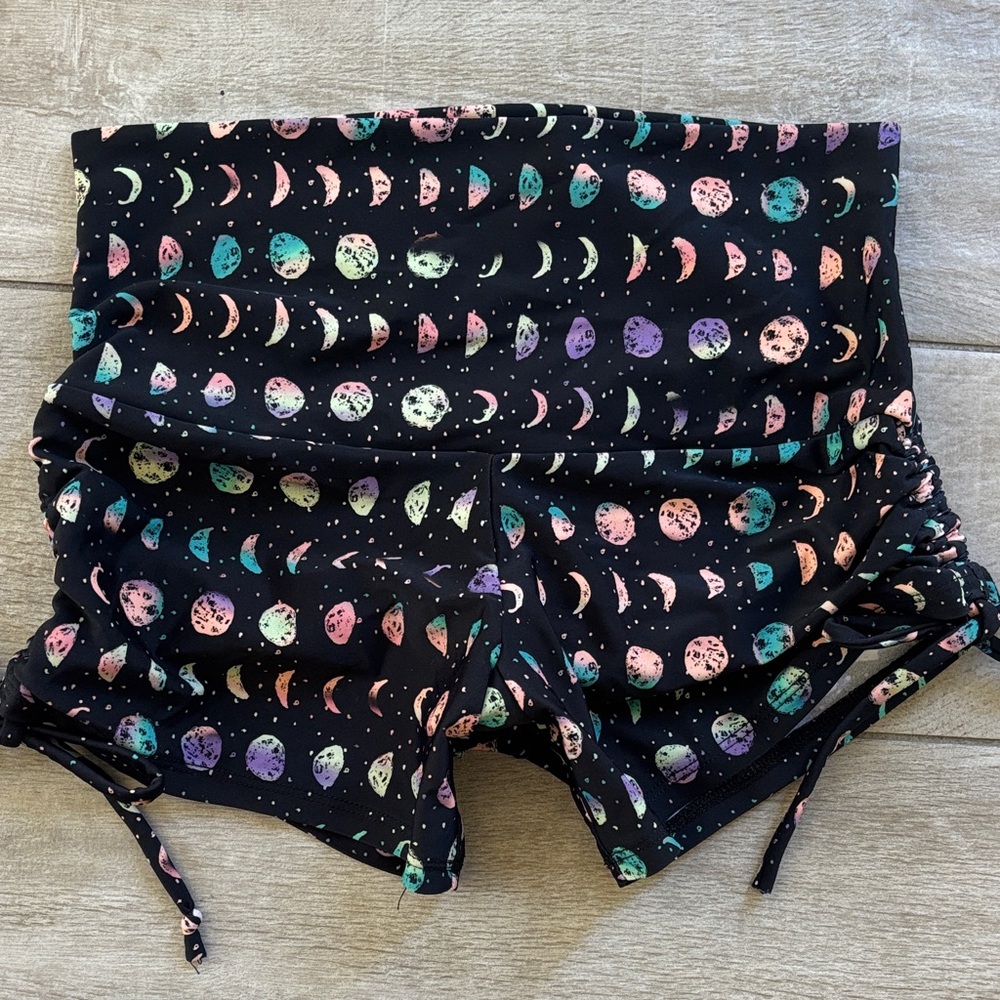 Onzie Shorts In Size Small/medium